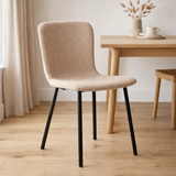 Halden Dining Chair - Chaise de salle à manger en bouclé, beige avec pieds noirs - Lot de 2 en situation