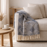 Plaid Izmir - Bleu, Coton, Polyester, 130x180 cm en situation