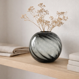 Vase - Gris, Verre Soufflé Bouche, Ø20x19cm en situation