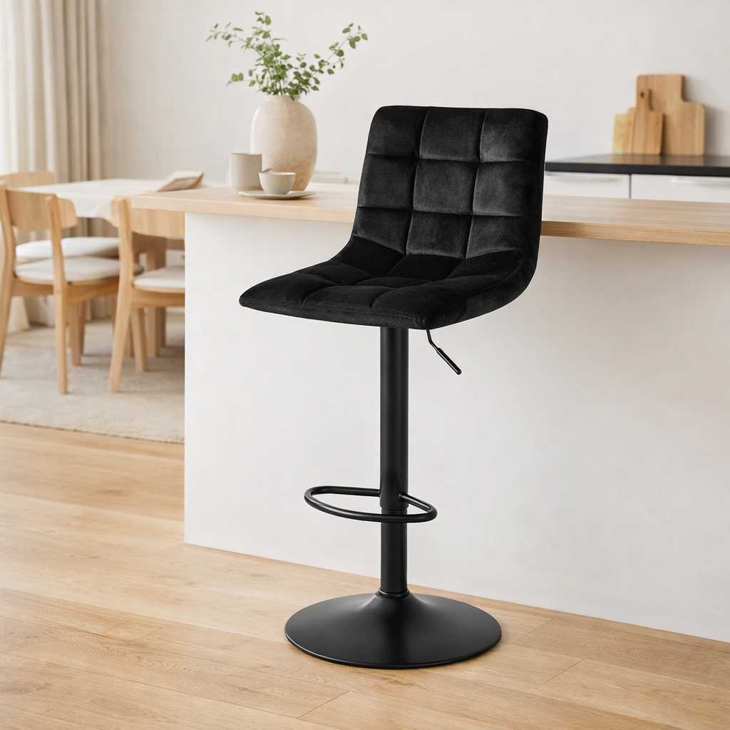 Chaise de bar Middelfart - Velours polyester, Acier, Noir - Lot de 2 en situation