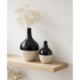 J -line Vase IVA - Porcelaine - noir / blanc - Small - Ø 11,5 cm en situation