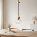 Suspension Luton - Laiton, Verre Transparent, Ø20 cm, Cordon en Tissu 150 cm en situation