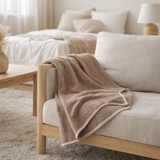 Plaid Puno, taupe, 130x156 cm en situation