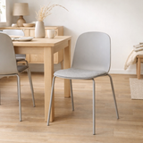 Chaise de salle à manger Madalena - Gris clair, 48x42 cm - Lot de 2 en situation