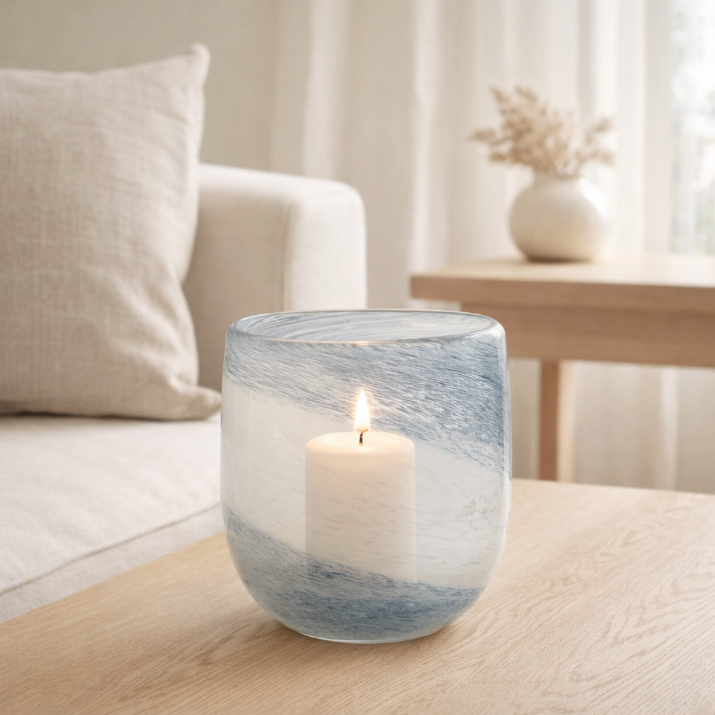 Lanterne J-Line Denim - verre - blanc/bleu - petite en situation
