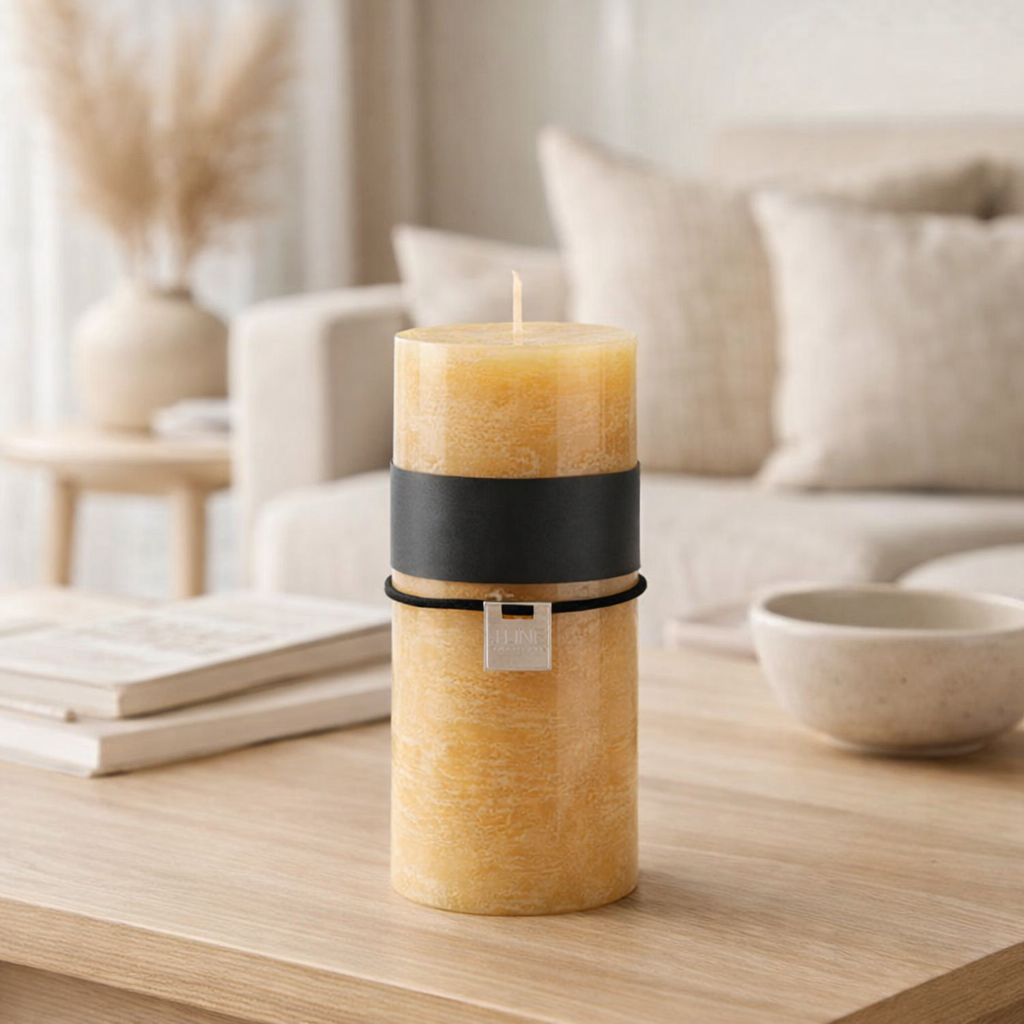 Bougie cylindrique J-Line - ocre - grande - 52U en situation