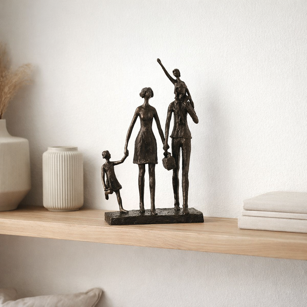 J -Liline Decoration Family Out Step - Polyresin - Dark Brown en situation