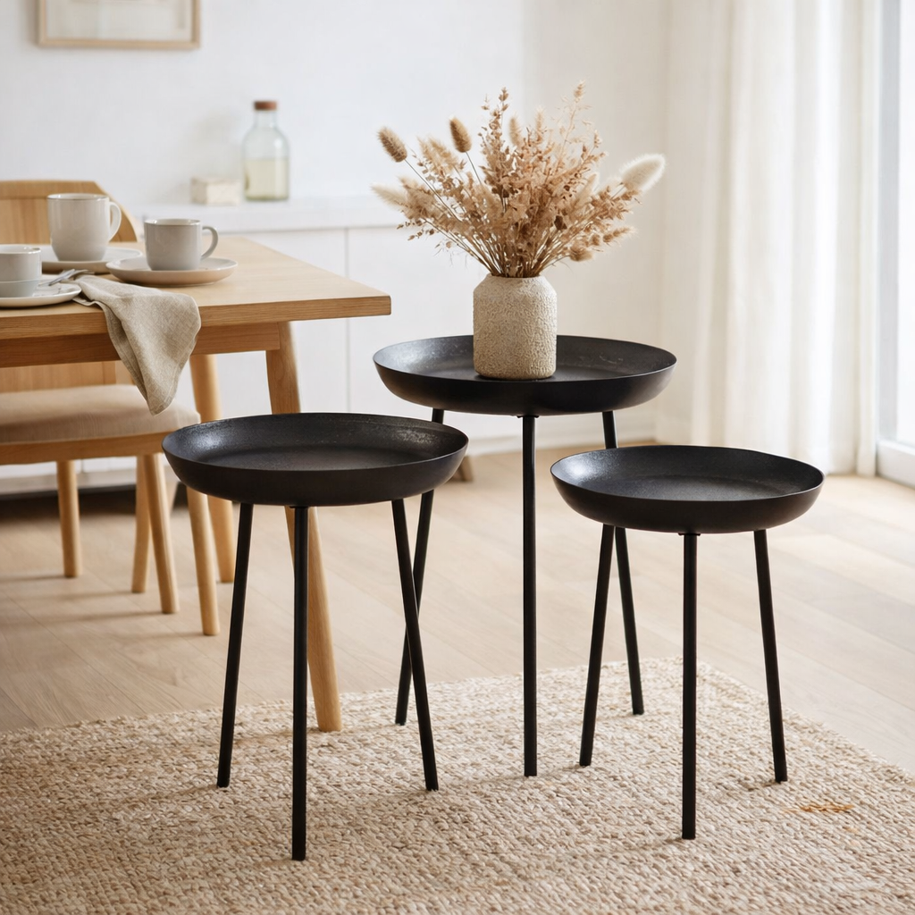 Table d'appoint J-Line Plateau Round - métal - gris foncé - lot de 3 en situation