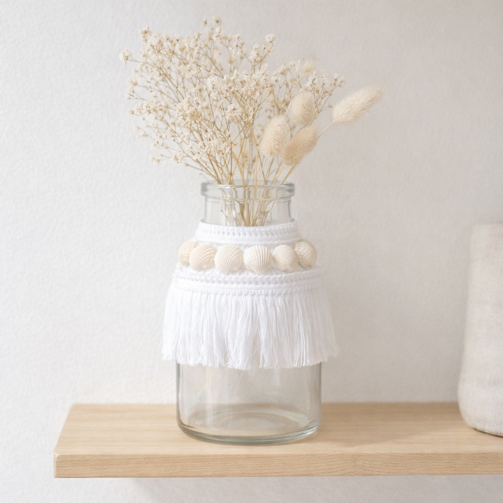 Coquilles de vase j -line - verre / textile - blanc - grand - 14,5 cm de haut en situation