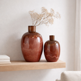 J -line vase aliné ovale - céramique - rouge - grand - 47 cm de haut en situation