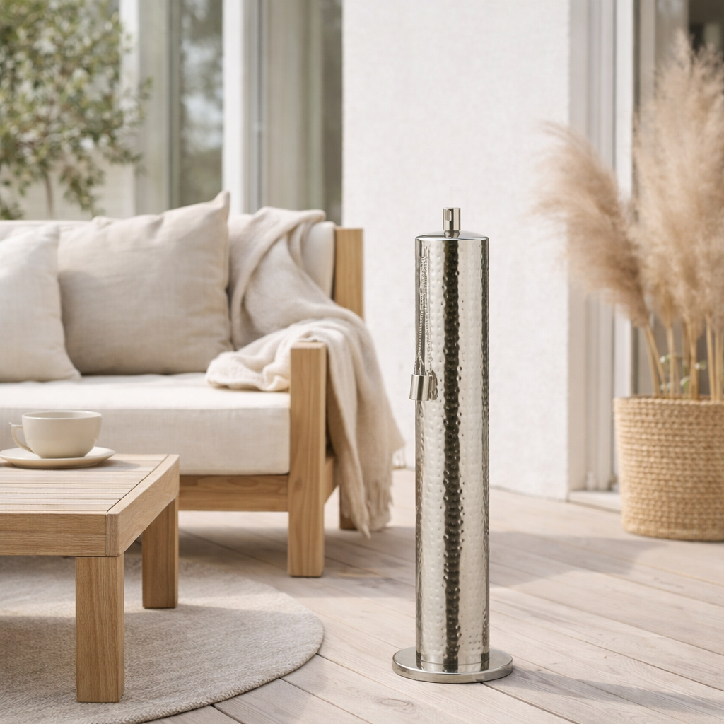 J-Line Torche Tiffany Acier Inoxydable Argent Moyen en situation