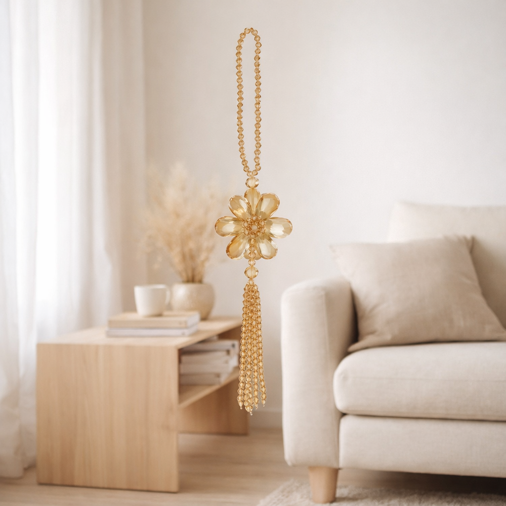 Pendentif J-Line Pearl - plastique - or - grand en situation