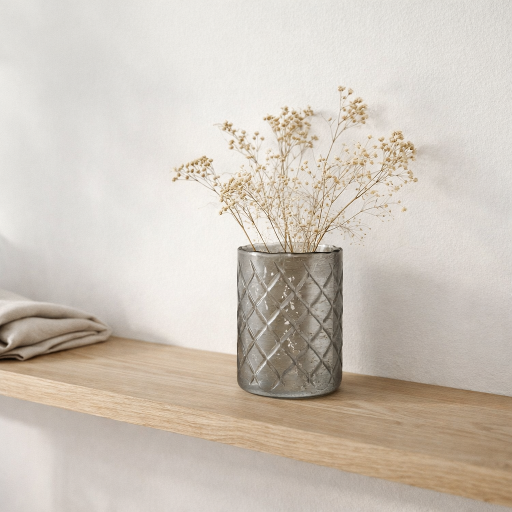 Ritage de cilinder vase en j-line - Verre -light Gris - étroit - Ø 13 cm en situation