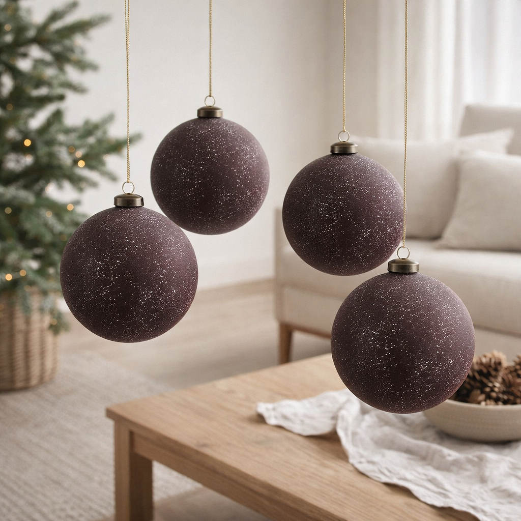 J-Line Boule de Noël Perles - verre - bordeaux - grand - boîte de 4 en situation
