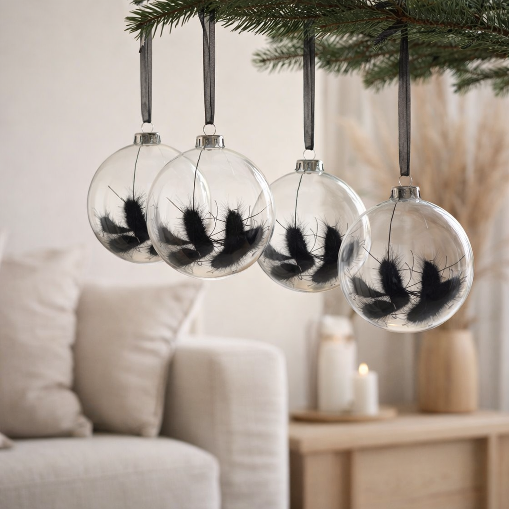 Boule de Noël J-Line Queue de lièvre séchée - verre - noir - M - boîte de 4 en situation