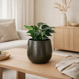 J -Liline Flowerpot Pattern - Céramique - Gris foncé - Grand - Ø 25,5 cm en situation