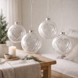 J-Line Boule de Noël Coeur - verre - blanc/argent - M - boîte de 4 en situation