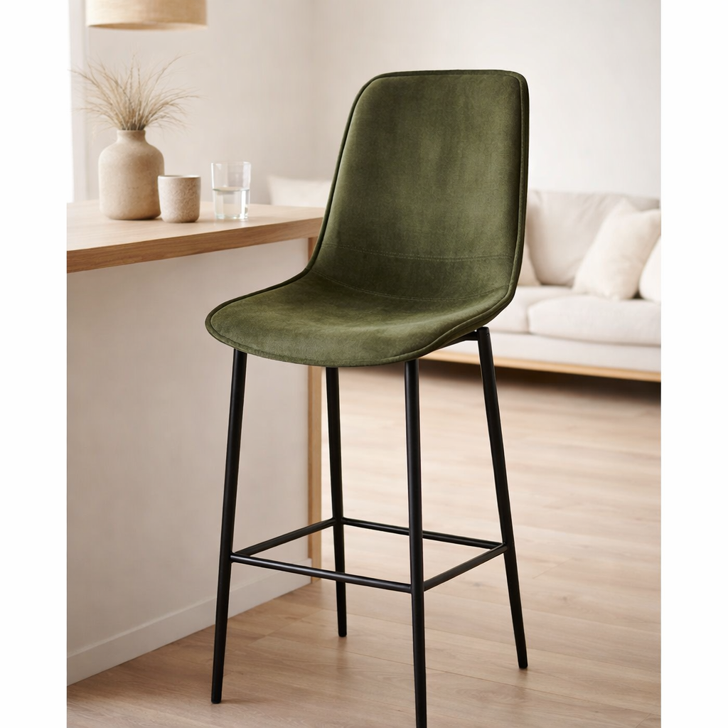 Chaise de bar J-Line Laurent - métal/textile - vert en situation