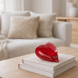 J -line Presse Paper Heart Lie - Verre - Rouge en situation