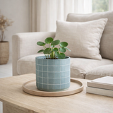 J -line Flowerpot Square - Céramique - Bleu clair - Grand - Ø 16 cm en situation
