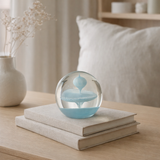 Presse-papier J-Line Cloche - verre - bleu clair - grand en situation