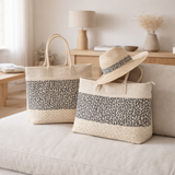 J-Line Lot de 2 Sac + Chapeau Motifs Papier/Coton Beige/Noir en situation