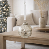 Boule de Noël J-Line Broken - verre - argent - petite en situation