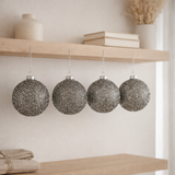 J-Line Boule de Noël Glitter - verre - gris fumé - moyen - boîte de 4 en situation
