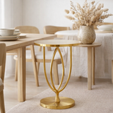 J-Line Table d'appoint Tiana - aluminium - or en situation