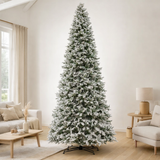 J-Line Sapin de Noël en Plastique Vert Neigeux Extra Large en situation