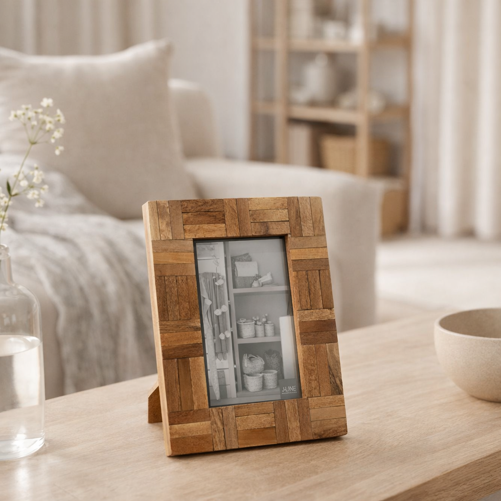 J -Line Photo Frame Rectangle - Brown - Brown - Small en situation