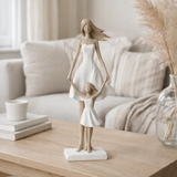Figurine J-Line Mère avec fille - polyrésine - blanc/taupe - grand en situation