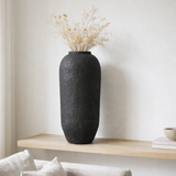 Vase J -line - Paper Mache - noir - grand - 99 cm de haut en situation