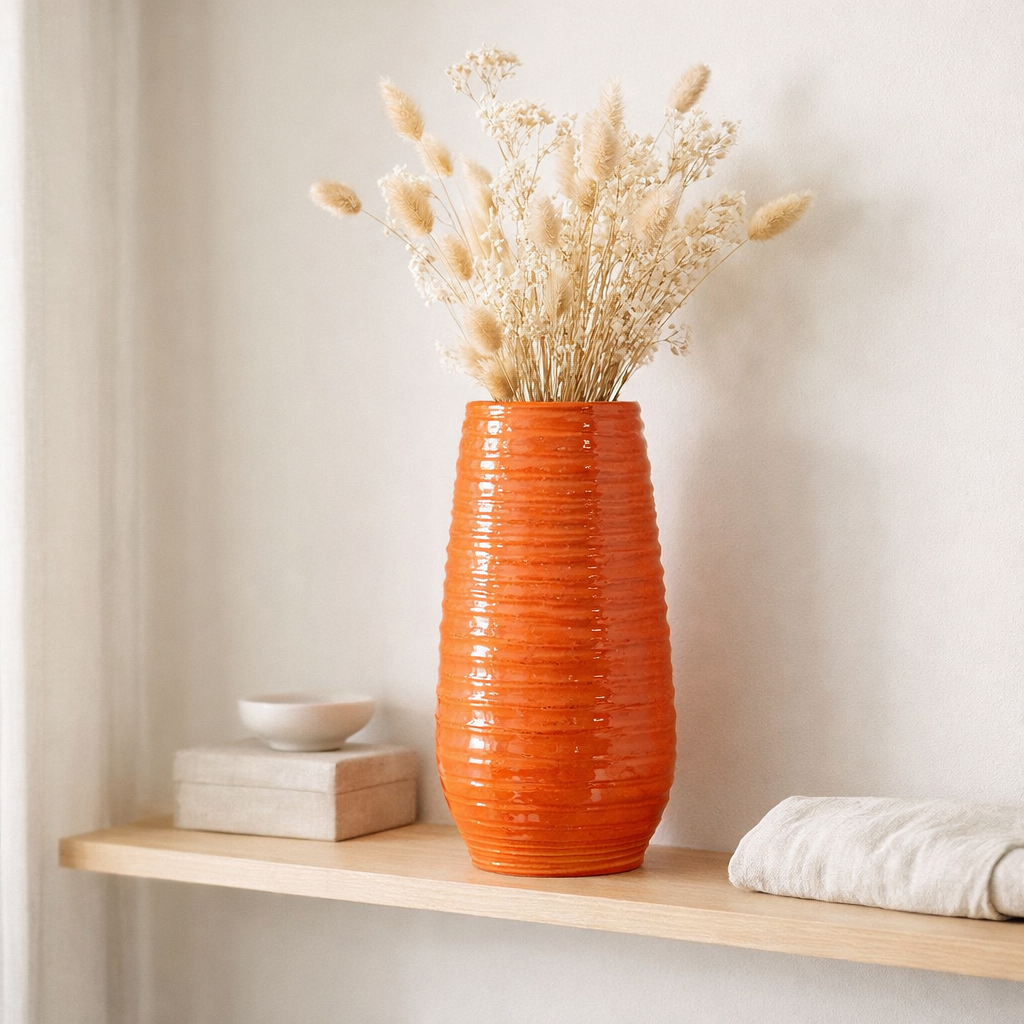J -line Vase Fiesta - Céramique - Orange - Extra Large - Ø 25 cm en situation