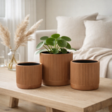 J -line Flowerpot Line - Ceramics - Orange / Beige - Grand - Ø 17,5 cm en situation