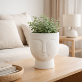 J -line Flowerpot Face - Ciment - Blanc - Moyen - Ø 18 cm en situation