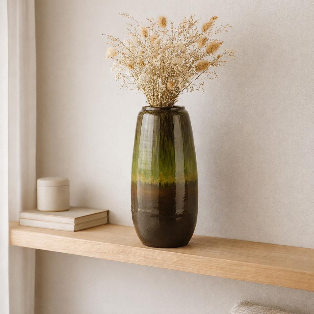 J -line vase olive - Céramique - vert - petit - 64 cm de haut en situation