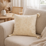 J-Line coussin Carré Fleurs + Pompons - coton - jaune clair en situation