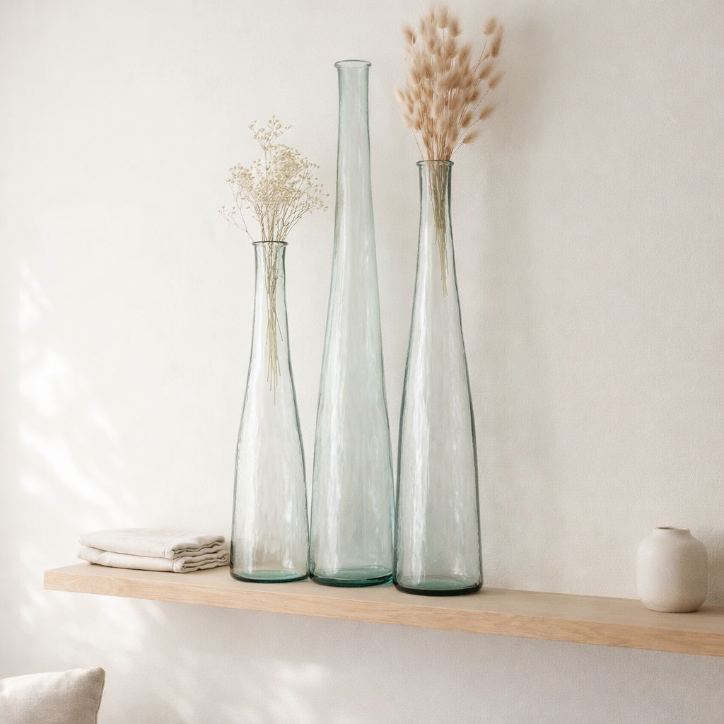 J -line Vase Noah - Verre - Transparent - Grand - 120 cm de haut en situation