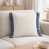 Coussin J-Line Tissu Bicolore + Franges - coton - blanc/bleu en situation
