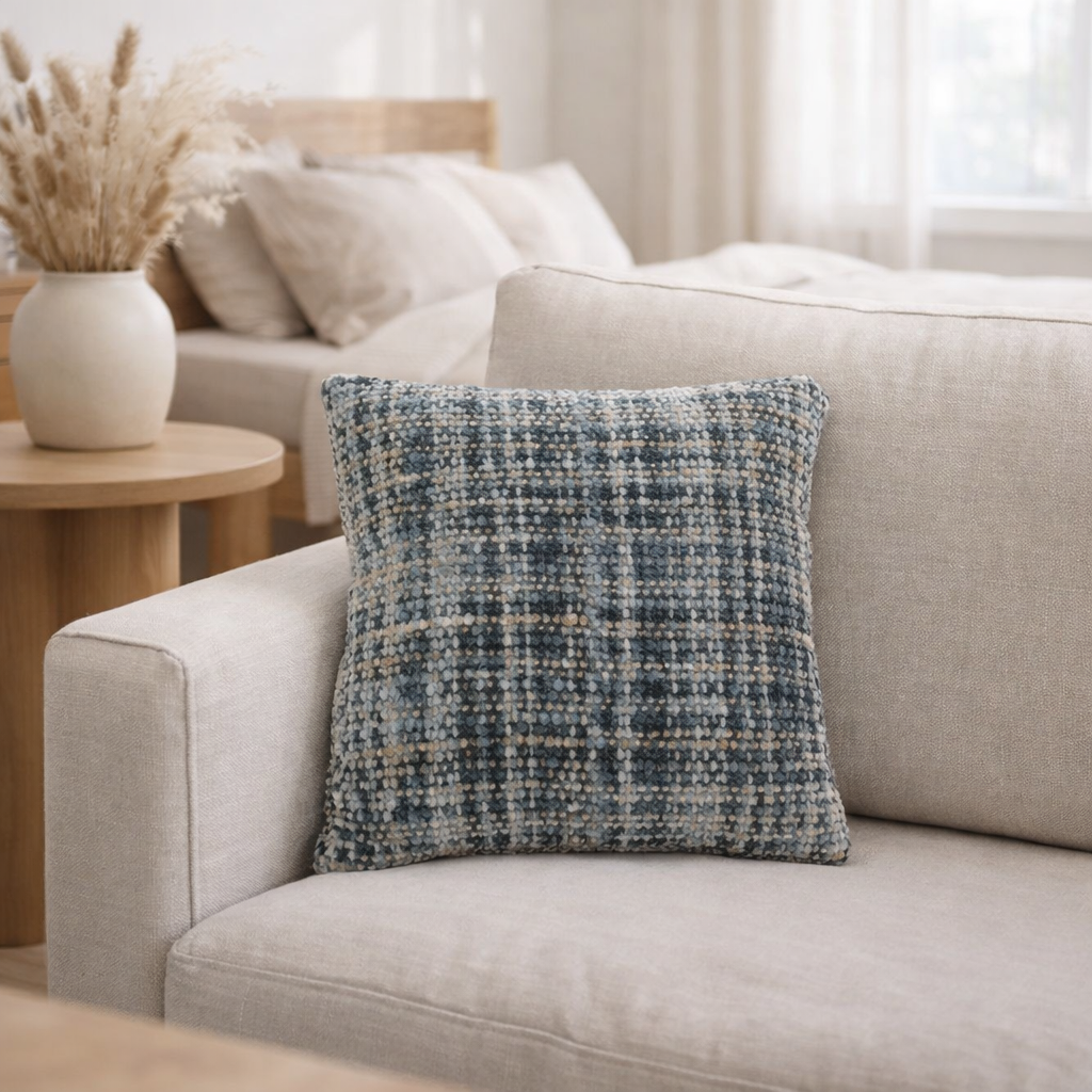J-Line Coussin Tweed Pol/Coton Bleu/Blanc en situation