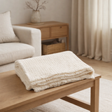 J-Line Plaid bords effilochés - coton/polyester - blanc - 180 x 130 cm en situation
