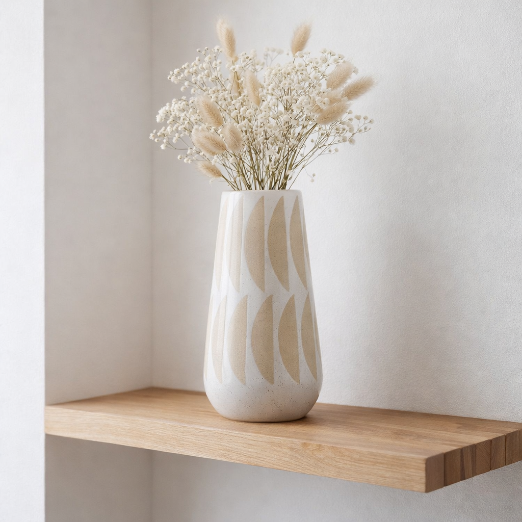 J -line Vase Kai - Céramique - Beige / White - Small - 32 cm de haut en situation