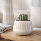 J -line Flowerpot Kai - Céramique - Beige / White - Small - Ø 16 cm en situation