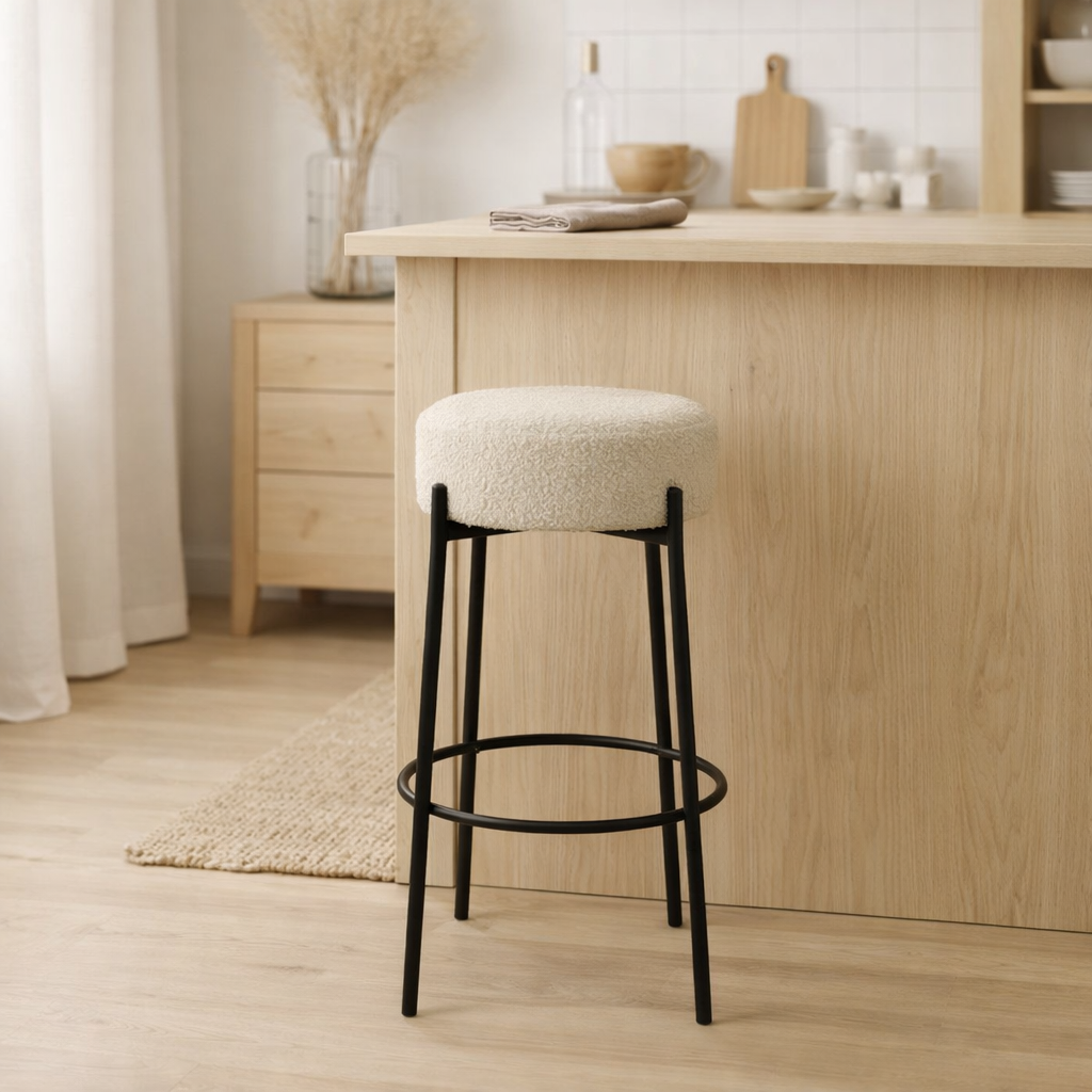 Tabouret de bar J -line bouclé - Pliplex / Polyest - blanc / noir en situation