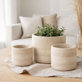 Pot floral j-line olina rond - ciment - Crems - grand - Ø 17,5 cm en situation