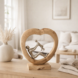 J-Line Figure Parent avec Enfant Coeur Bois de Manguier/Aluminium Naturel/Blanc en situation