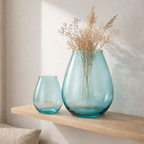 J-line vase œuf - verre - bleu - grand - Ø 29 cm en situation