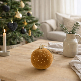 J-Line Boule de Noël Dots - plastique/velours - ocre/or - grand en situation