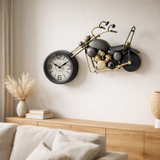 J -line Klok Moto - Metal - Gray / Gold - Small - Ø 46,5 cm en situation